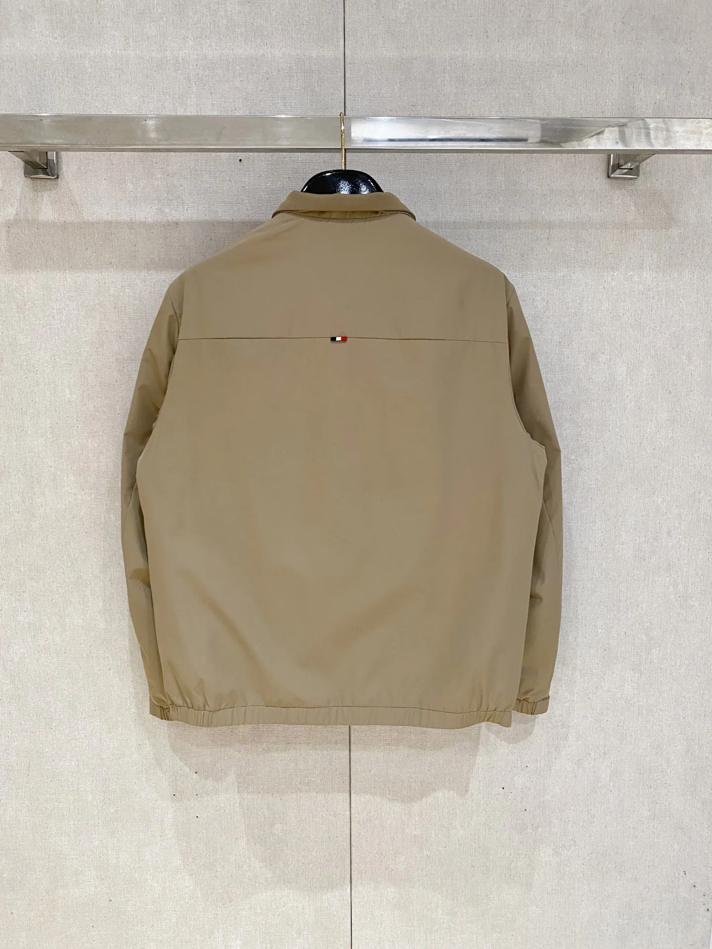 Tommy ， 。 ， ， ， ， 。 ：Black，Blue，Khaki Sizes：M-4XL